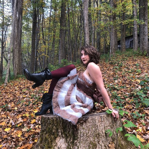 Meet your Posher, Isabel - Picture 3 of 3